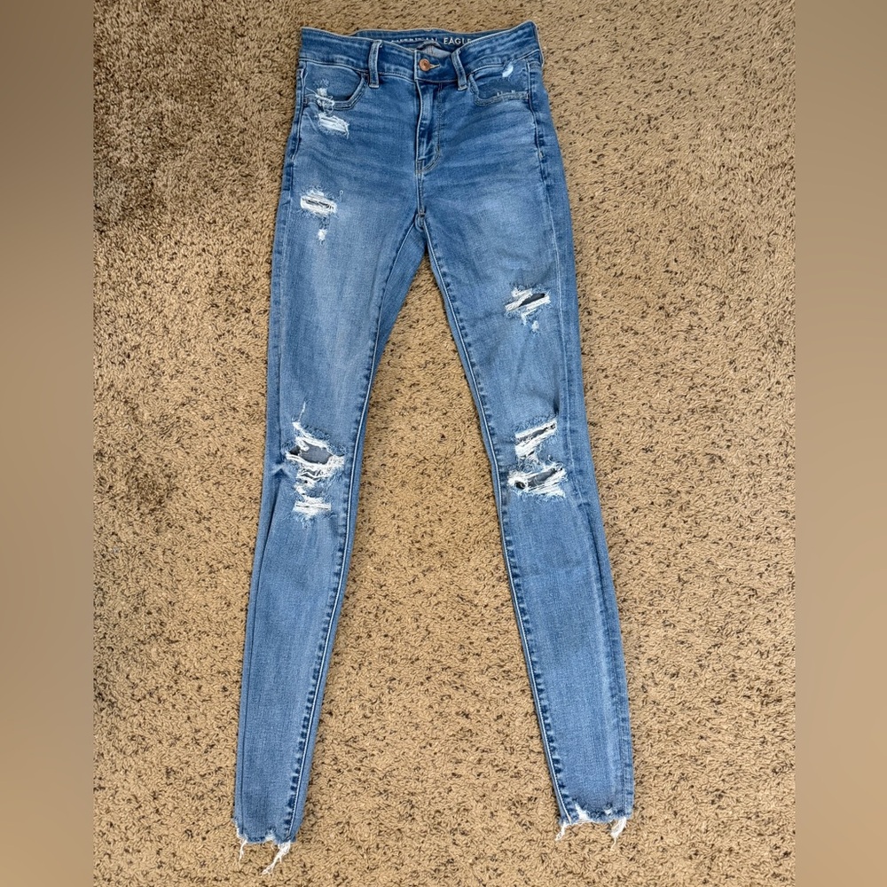 American Eagle Outfitters Light Blue Distressed Skinny Jeans